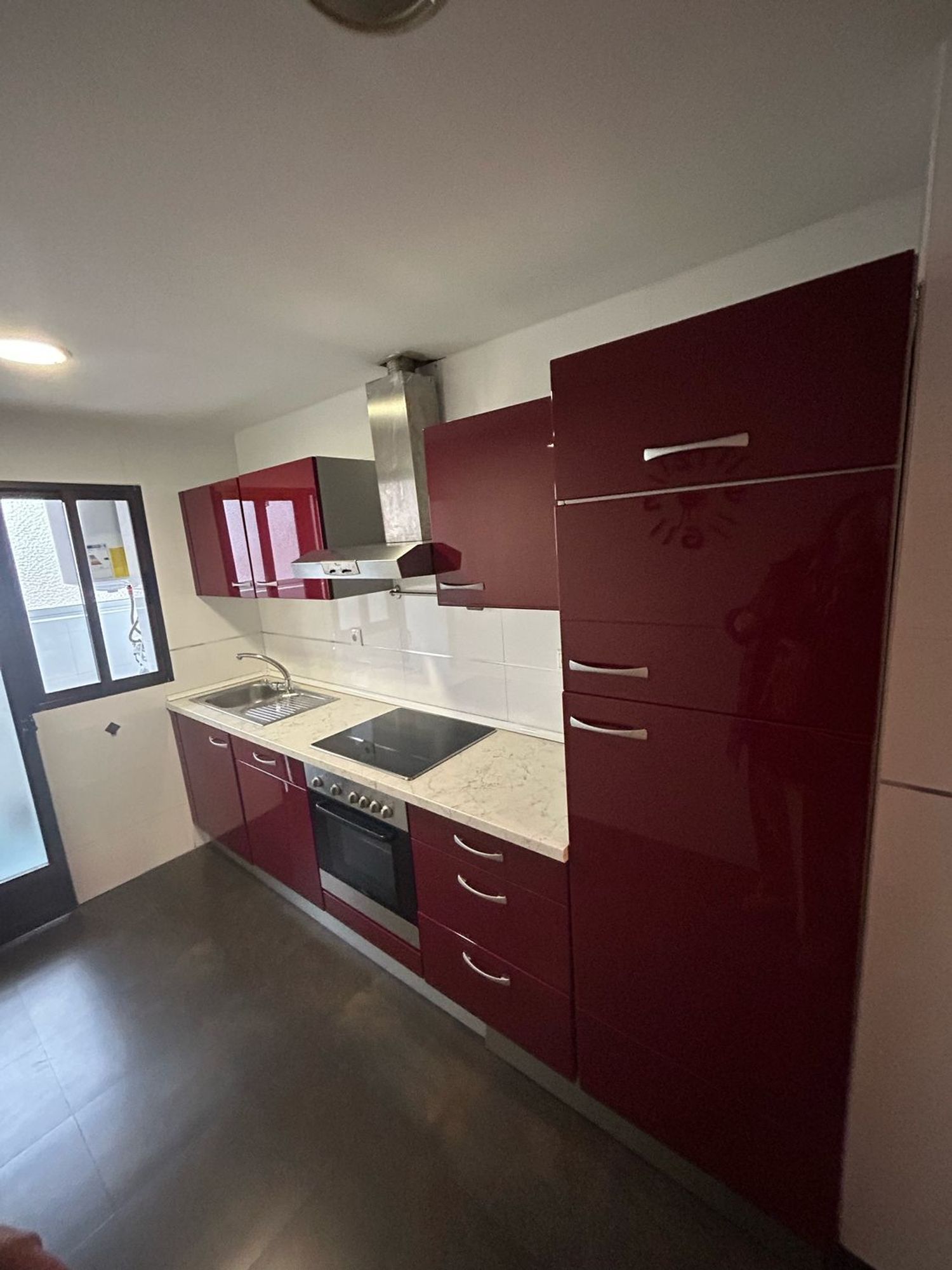 Piso en calle Albuñol, 1