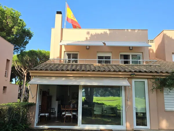 Chalet adosado en avenida Octavio Augusto, 36 - Foto 1