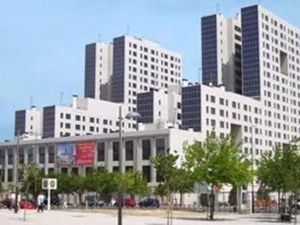 Piso en avenida de la Constitución, 85