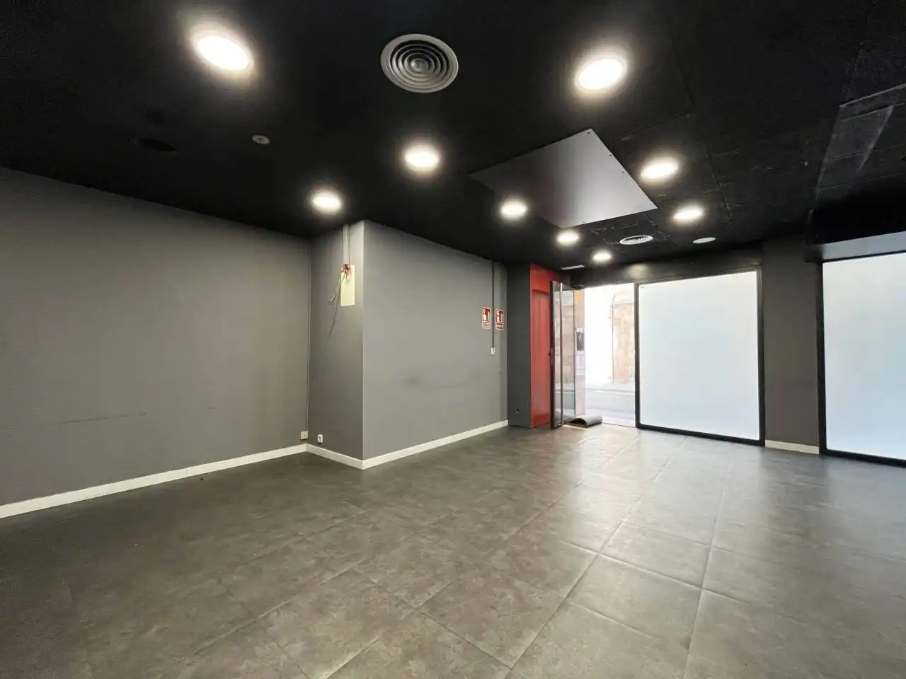 Local comercial en  Calle Camp 1 - Foto 4