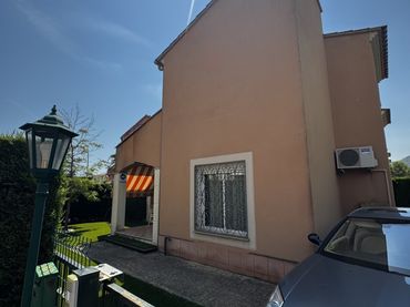 Casa adosada en  Carrer de Mont-Roig de Sió 9 - Foto 1