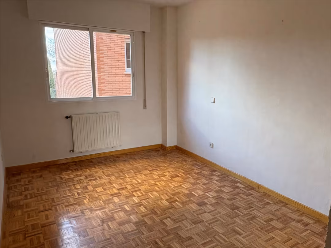 Piso en  Calle Valle del Roncal 10 - Foto 13