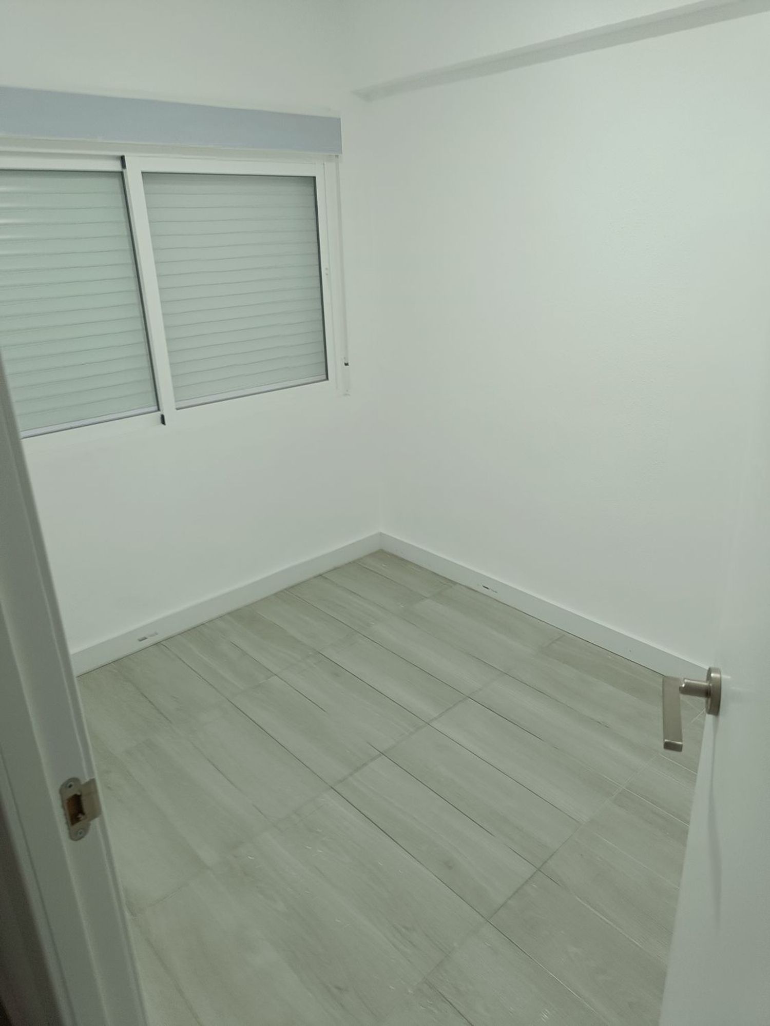 Piso en calle Villajoyosa, 99 - Foto 3