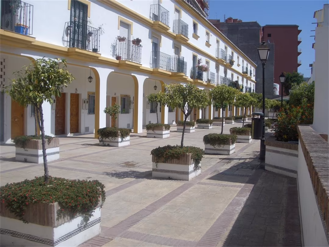 Planta baja en  Plaza Tajillos 9