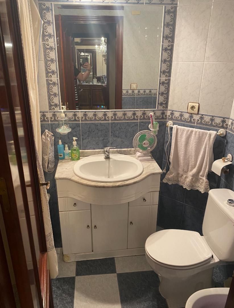 Piso en  Calle Espartinas 6 - Foto 16