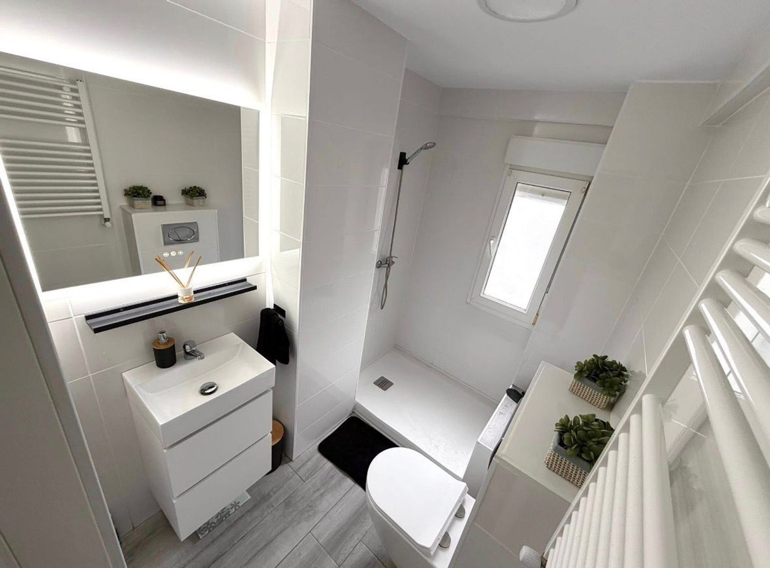 Piso en calle Álvarez Quintero, 18