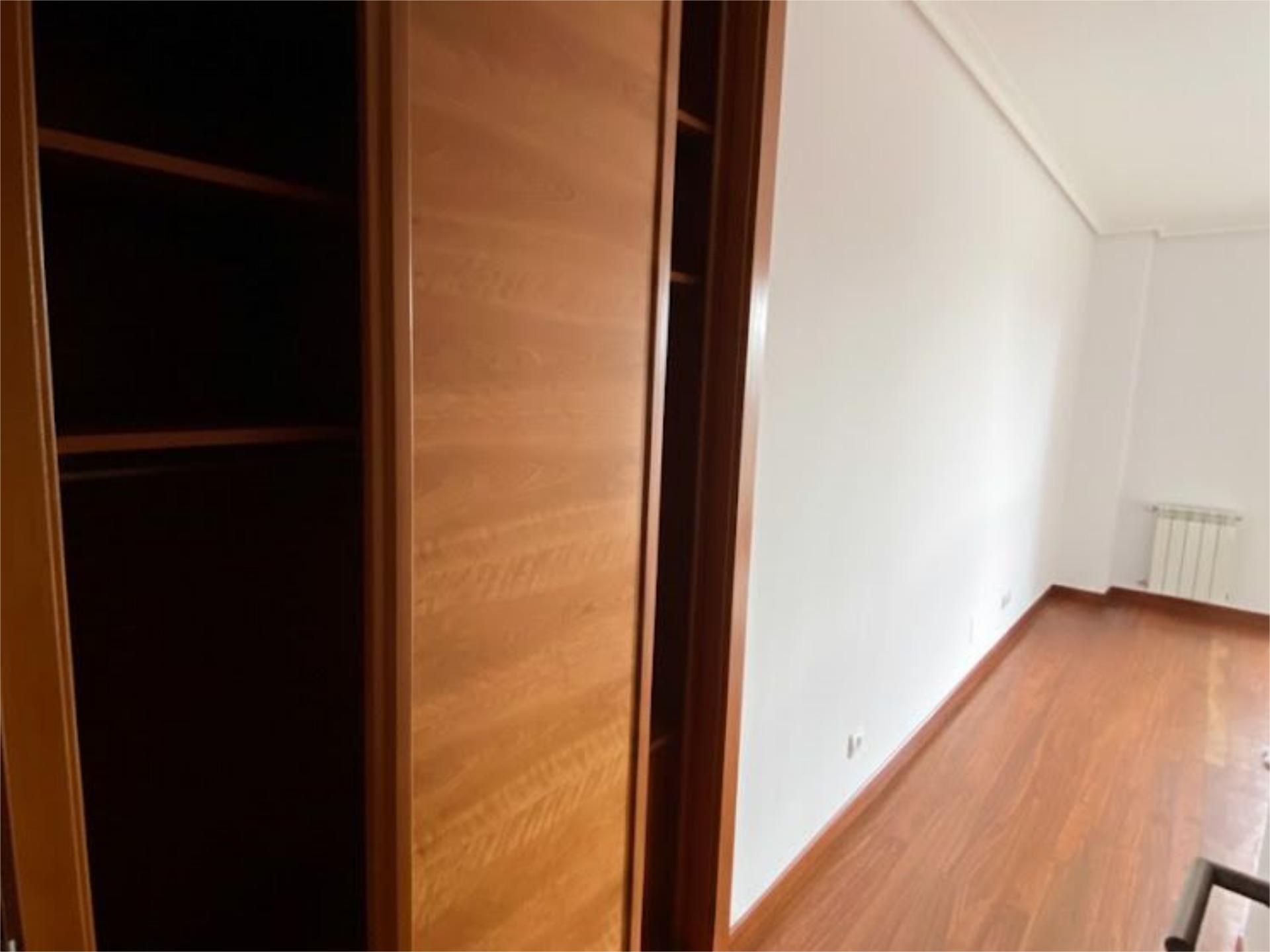 Piso en  Calle Francisco Tomás y Valiente 1 - Foto 8