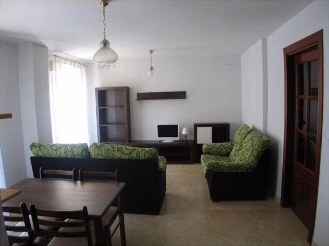 Piso en  Calle Elvira 81