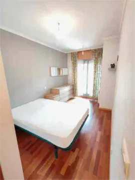 Piso en Castrelos - Foto 4