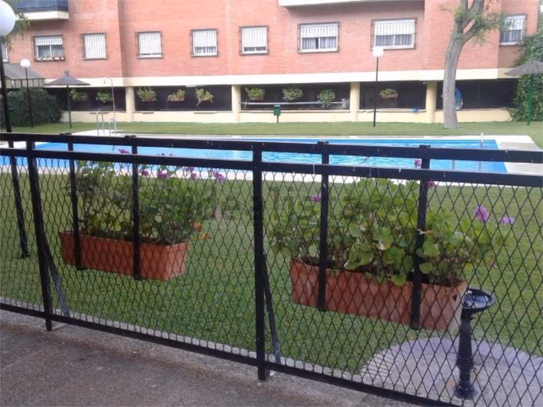 Piso en calle Castillo de Marchenilla 3 - n