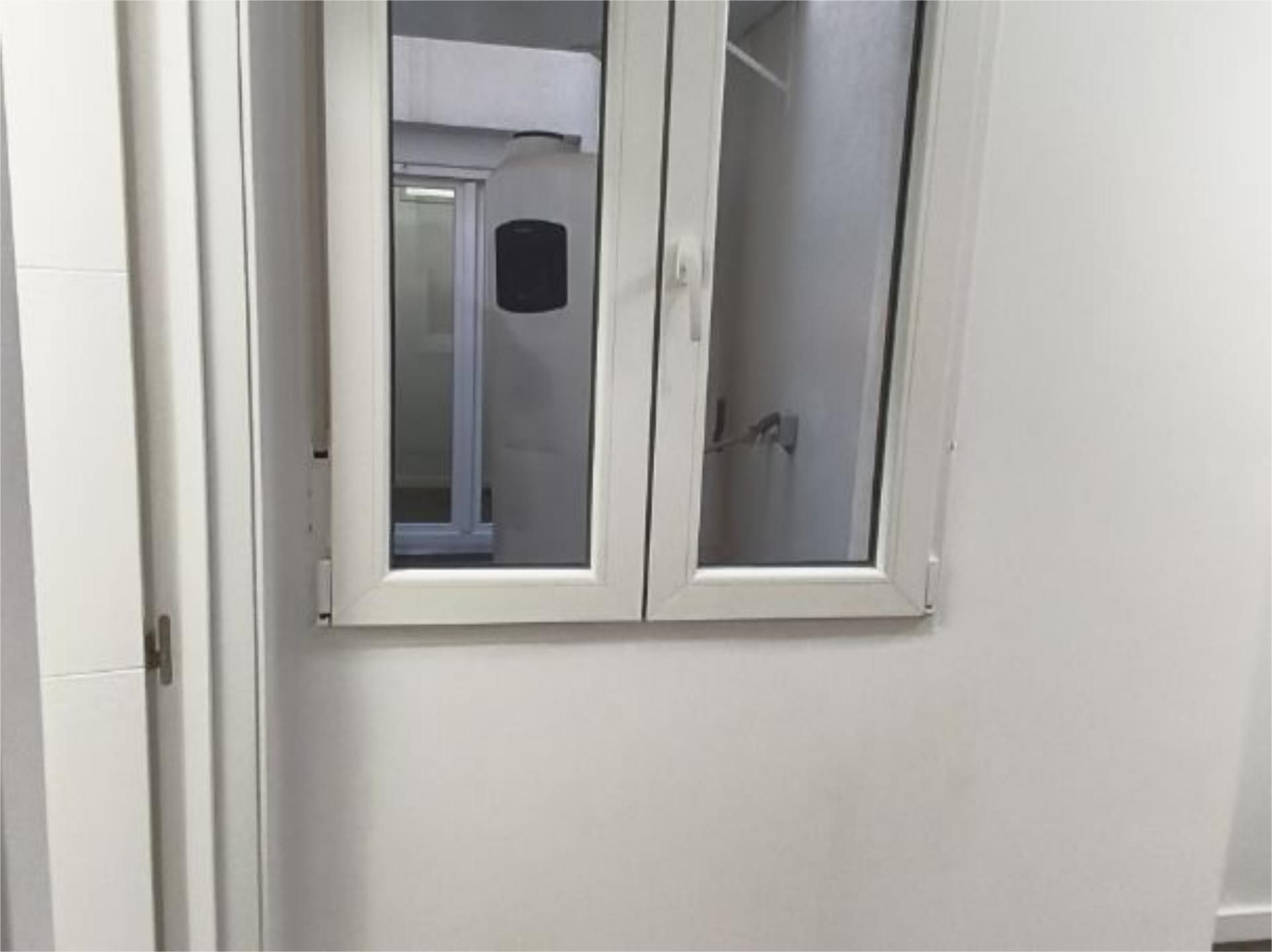 Piso en  Carrer de Bernardo López García 25 - Foto 13