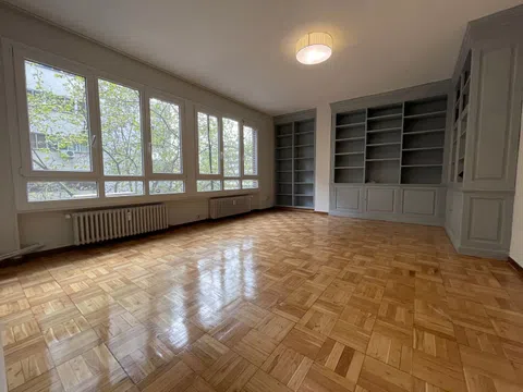 Piso en calle de Edgar Neville, 1 - Foto 1