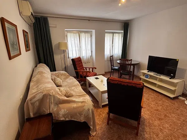 Piso en calle Tarfia, 1 - Foto 1