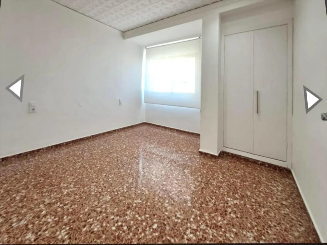Piso en  Camí Real 4 - Foto 3