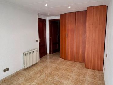 Piso en  Avinguda de Sant Jordi 14 - Foto 9