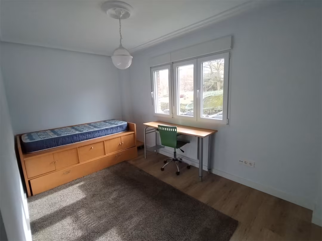 Piso en  Calle Fuertes Acevedo 107 - Foto 9