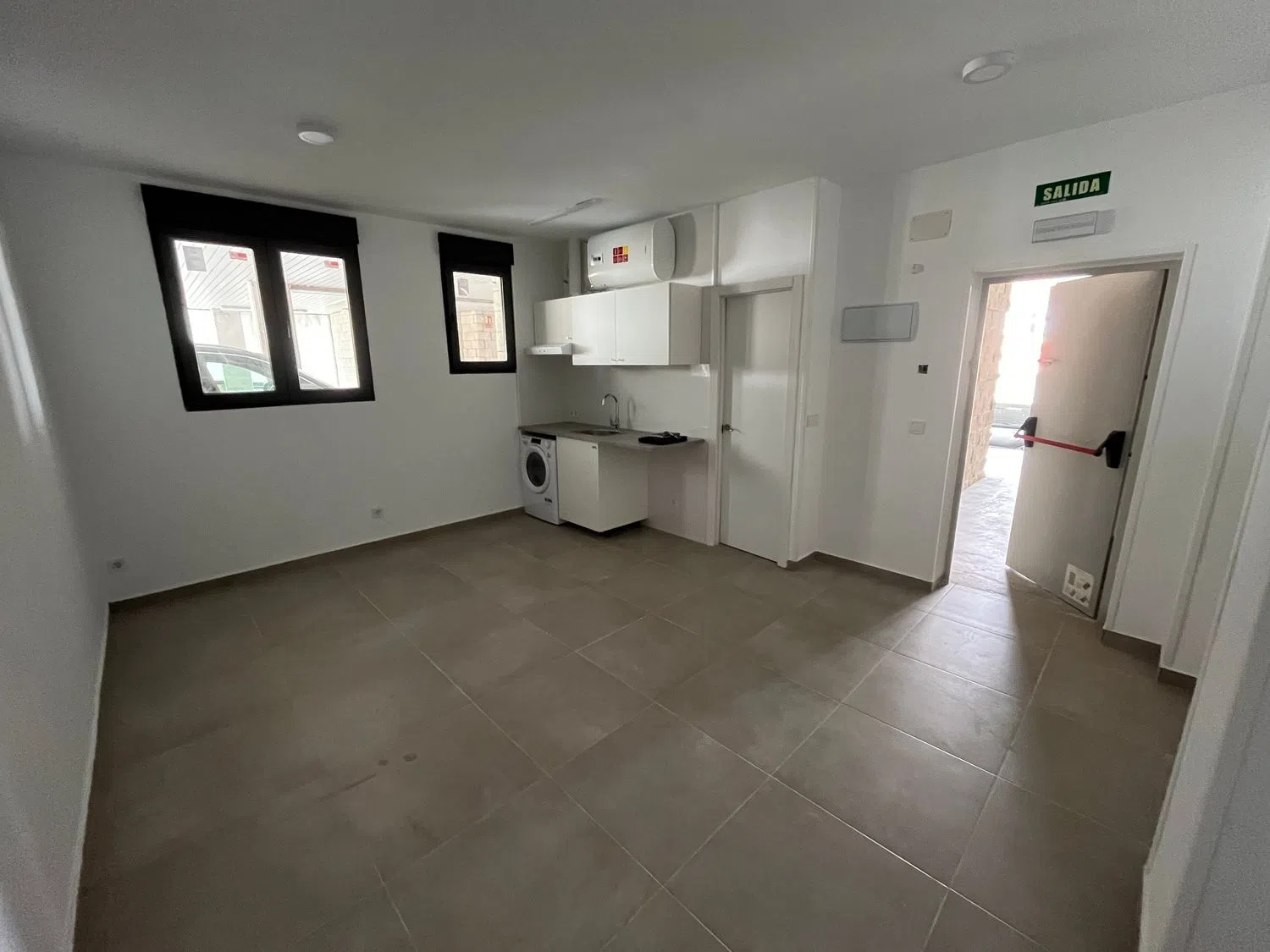 Estudio en calle Secoya, 14 - Foto 1