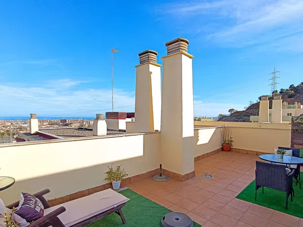 Ático en calle Escritora Josefina Aldecoa, 8