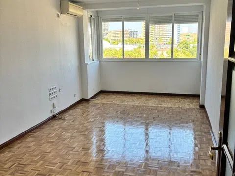 Piso en calle de Bolonia, 5