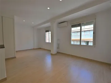 Piso en  Carrer de Sant Donís 1 - Foto 3