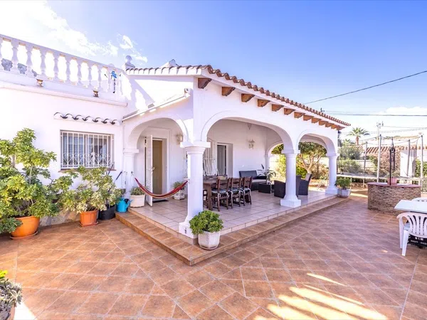 Casa o chalet independiente en Calle d'Aristeu, 9 - Foto 2
