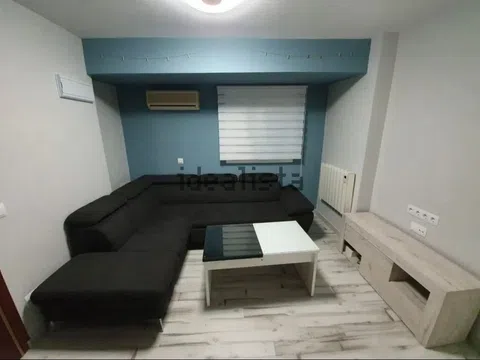 Piso en calle Carolina Coronado, 37