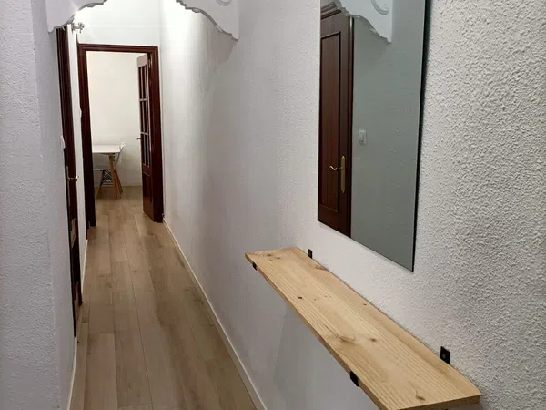 Piso en calle de Yecla, 4