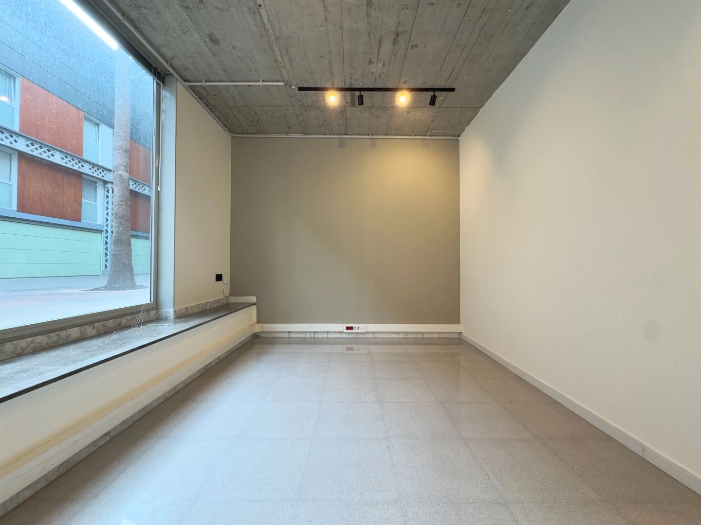 Local comercial en  Carrer del Pantà 92 - Foto 10