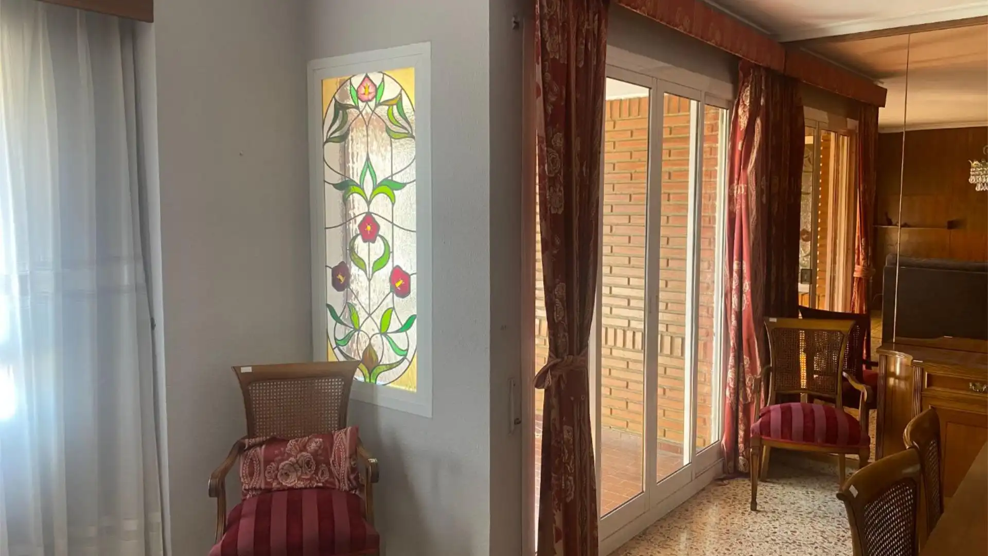 Piso en  Carrer de la Madre Alberta Giménez 2 - Foto 2