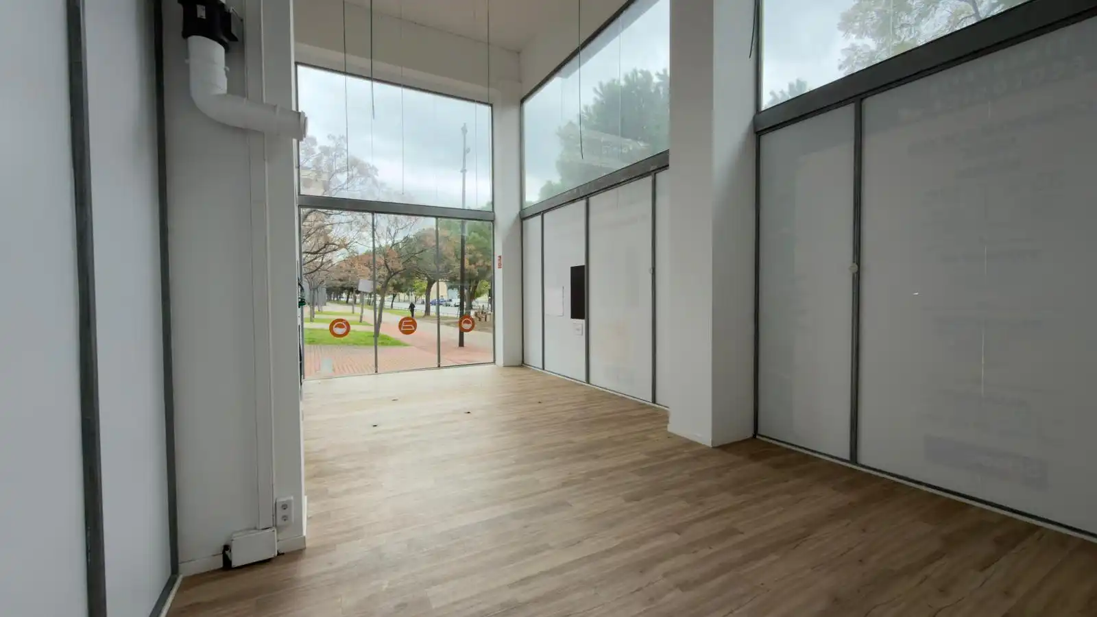 Local comercial en  Carrer Ernest Lluch 9 - Foto 3