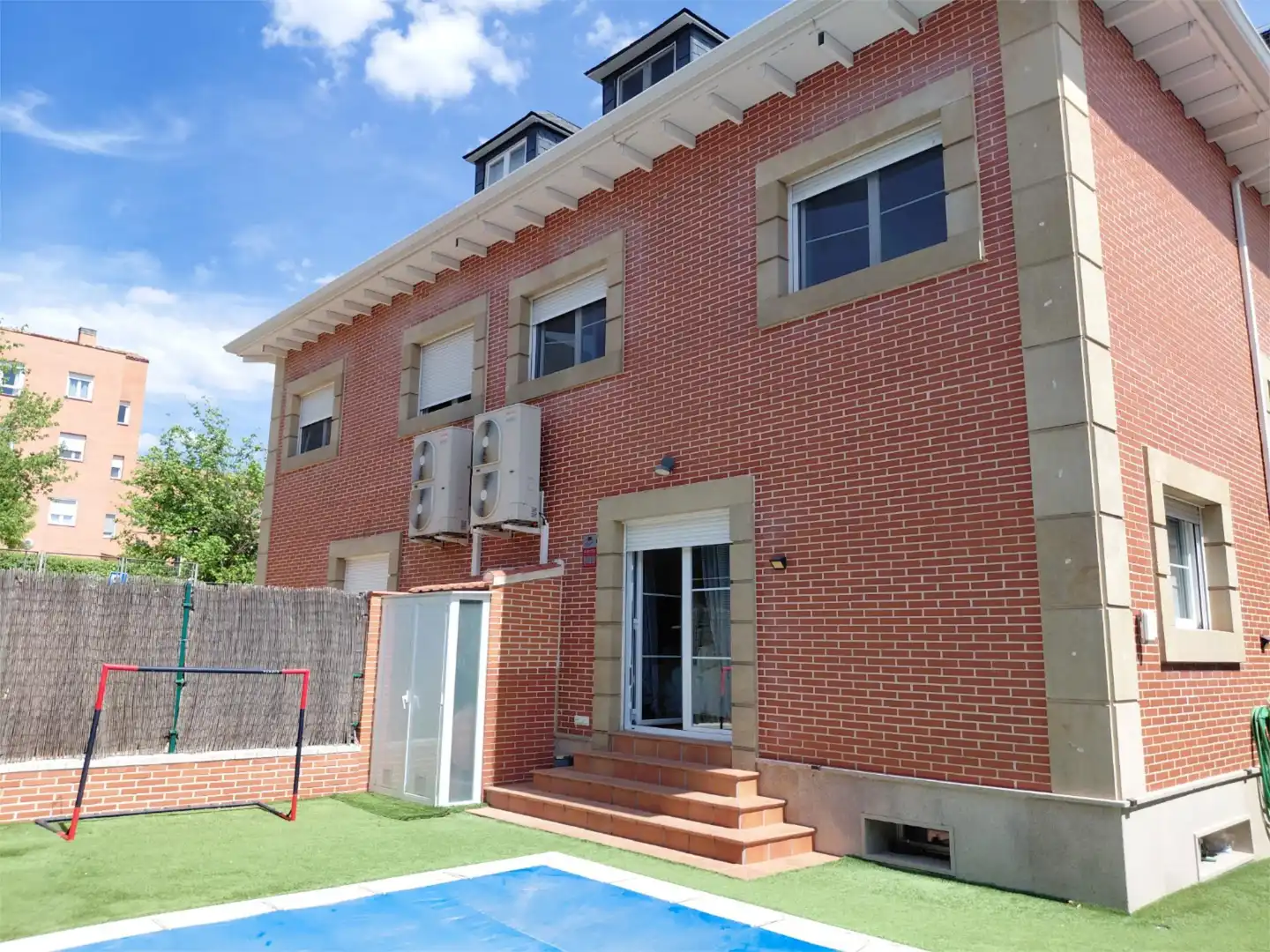 Chalet en  Avenida de la Condesa de Chinchón 3901 - Foto 4