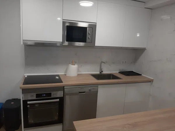 Piso en avenida de Carlos Haya, 25 - Foto 2