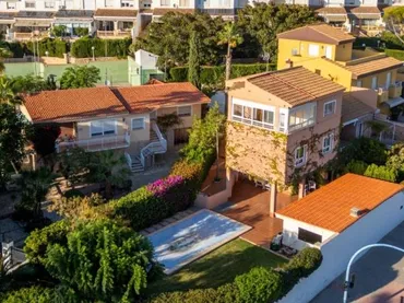 Chalet en  Avinguda de la Costa Blanca 53A - Foto 1