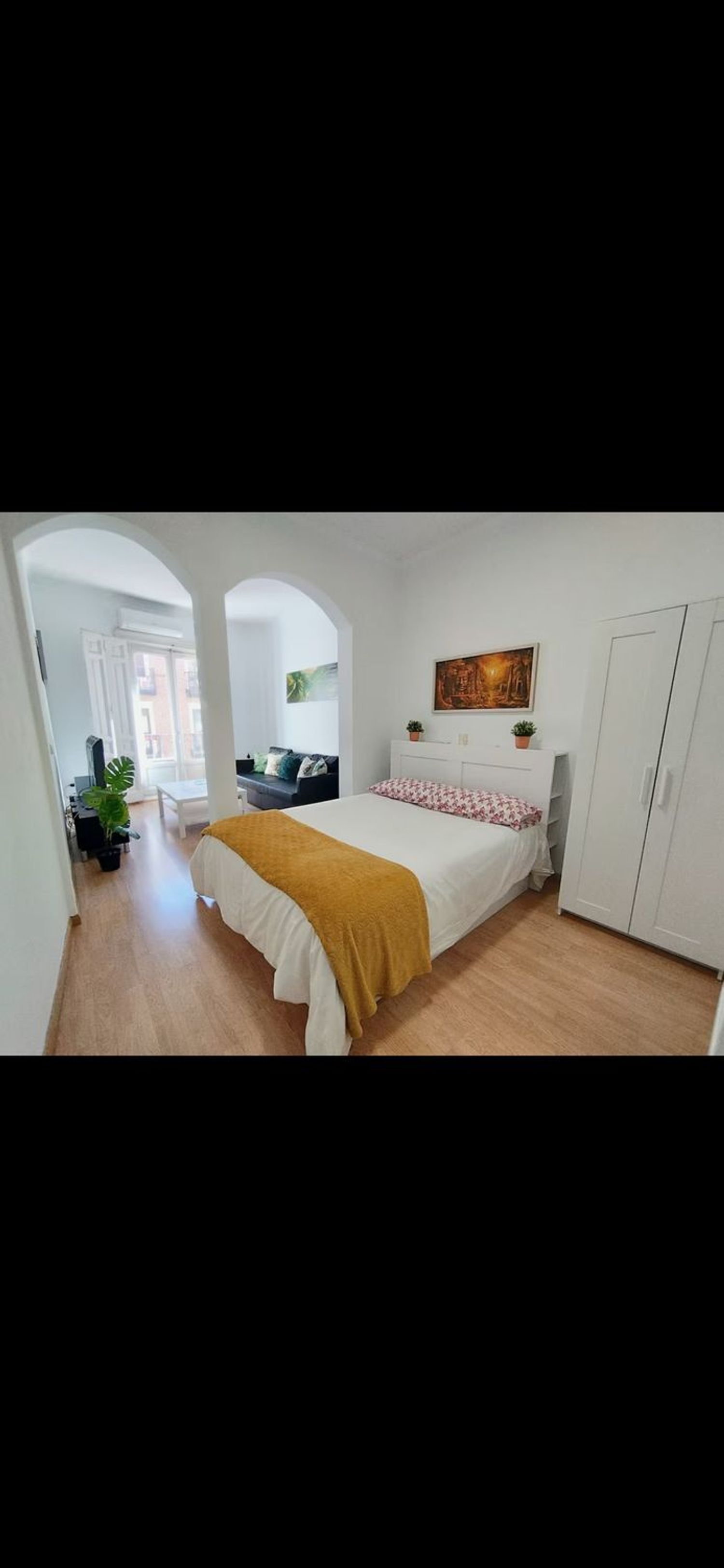 Piso en calle de Leganitos, 5 - Foto 1