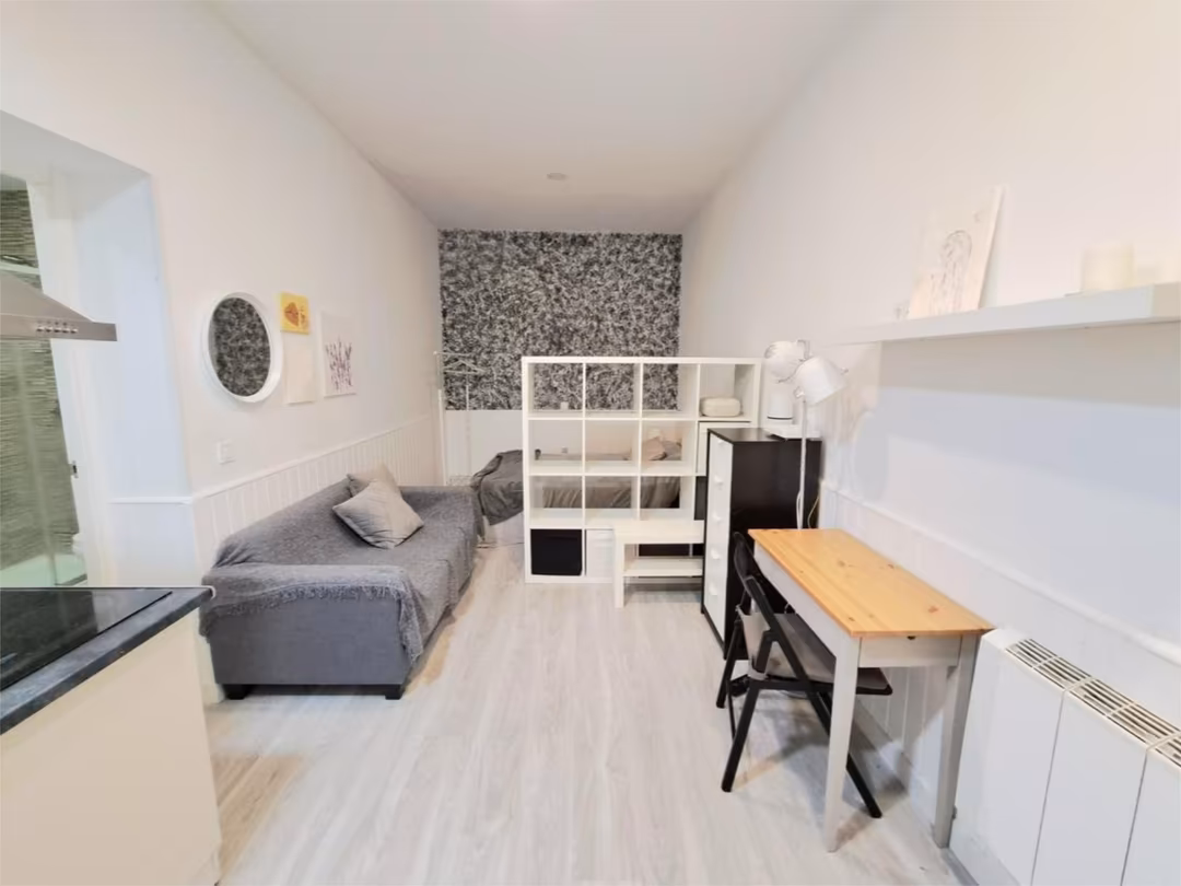 Estudio en  Calle de San Isidro Labrador 5
