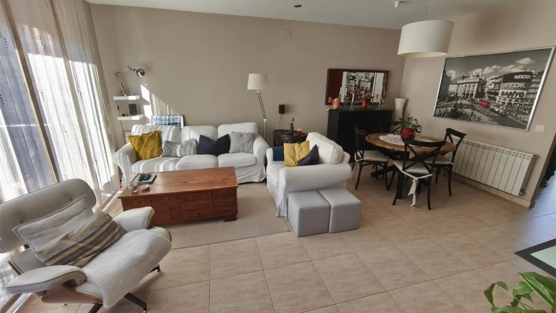 Casa adosada en  Carrer de Rector de Vallfogona 51 - Foto 1