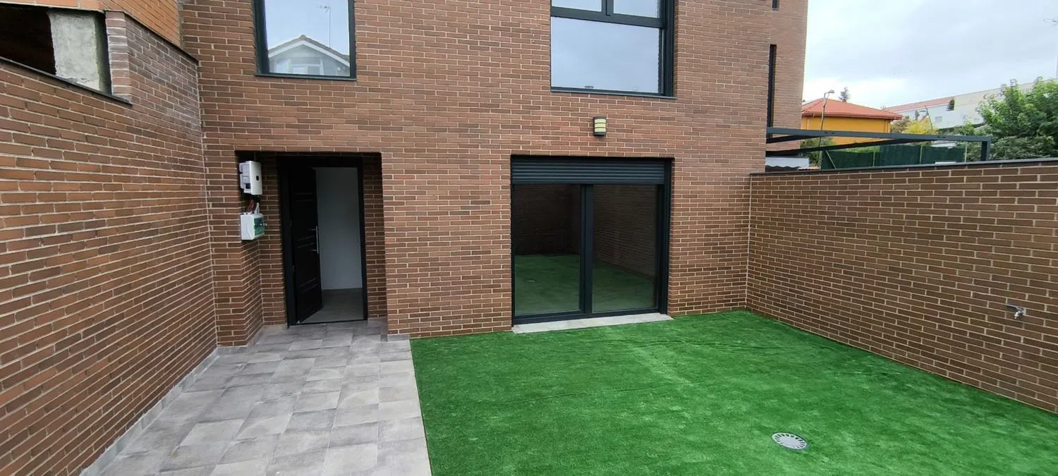 Chalet pareado en calle de las Golondrinas, 4 a - Foto 1