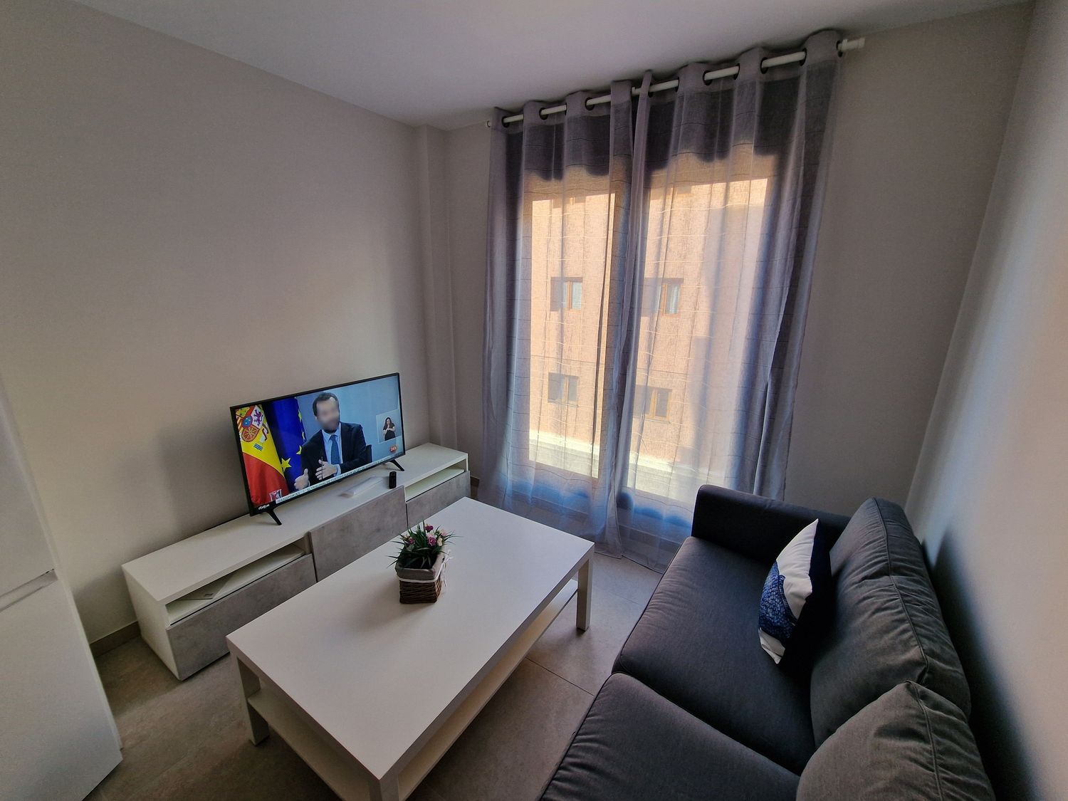 Piso en calle Cayetana Manrique, 16 - Foto 1