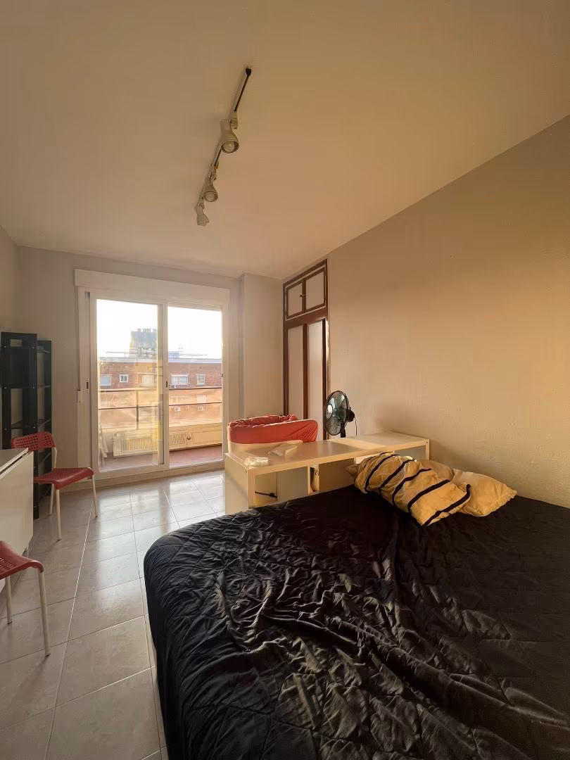 Estudio en  Calle de Mauricio Legendre 17 - Foto 4