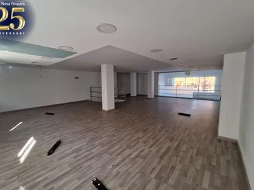 Local comercial en Sabadell - Foto 1