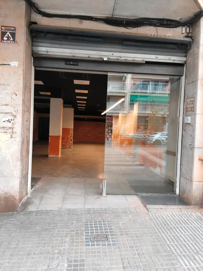 Local comercial en  Avinguda de Josep Tarradellas 17 - Foto 11