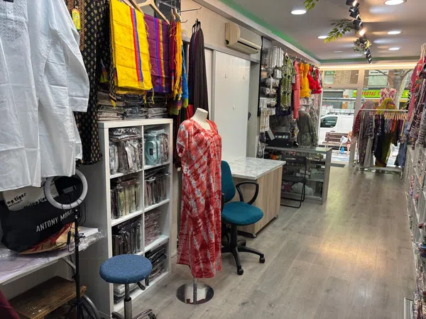 Tienda de ropa en traspaso en Avenida de la Generalitat, 82 - Foto 4