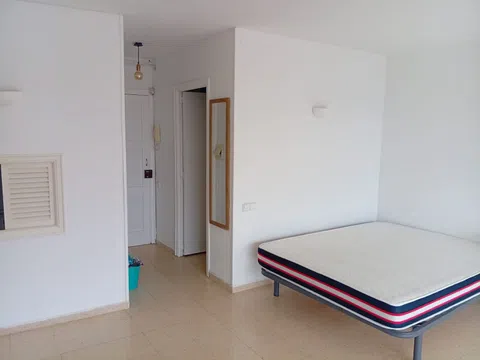 Estudio en calle de Manresa, 6 - Foto 2