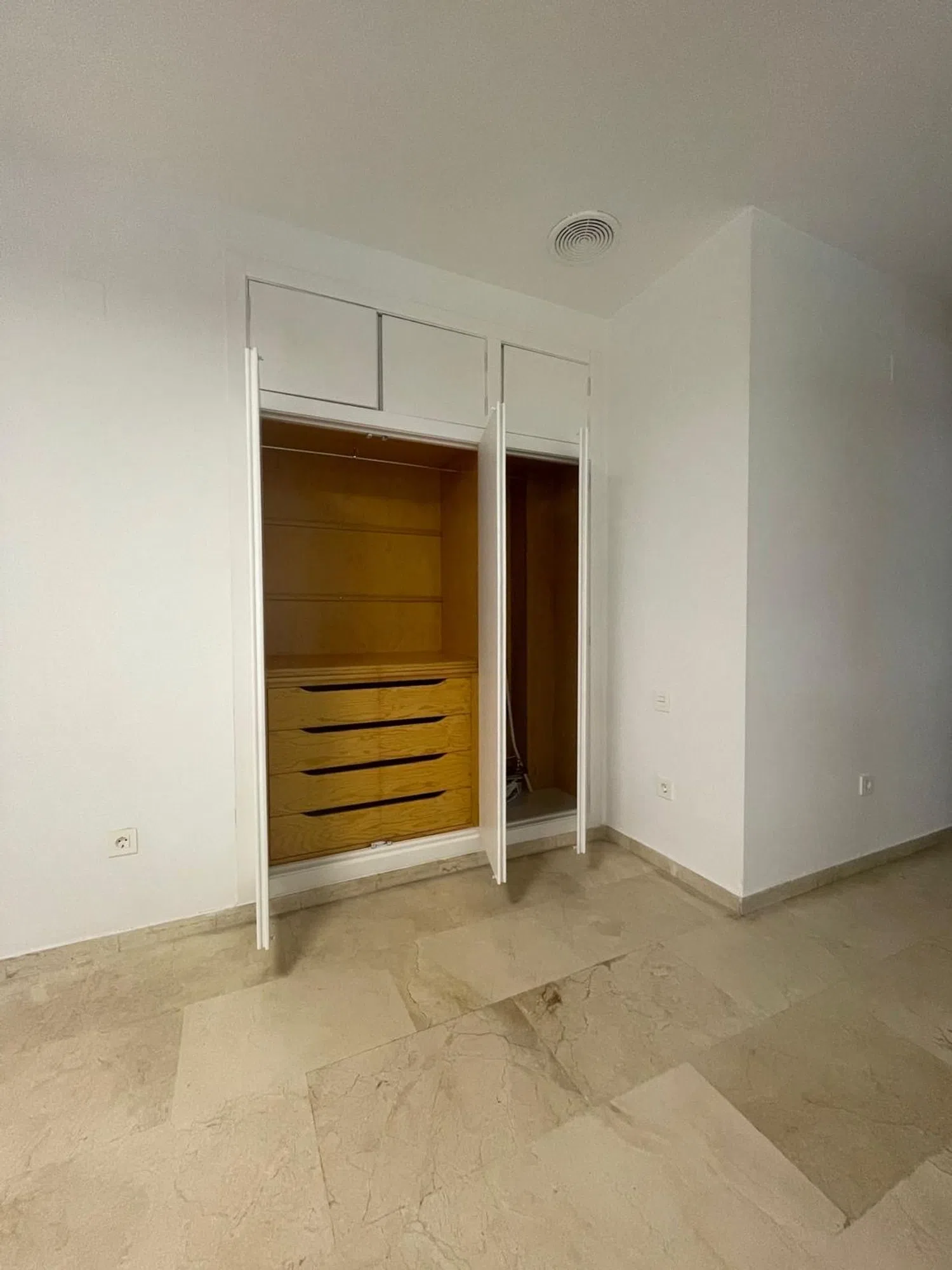 Piso en calle Ambrosio de Salazar, 1 - Foto 5