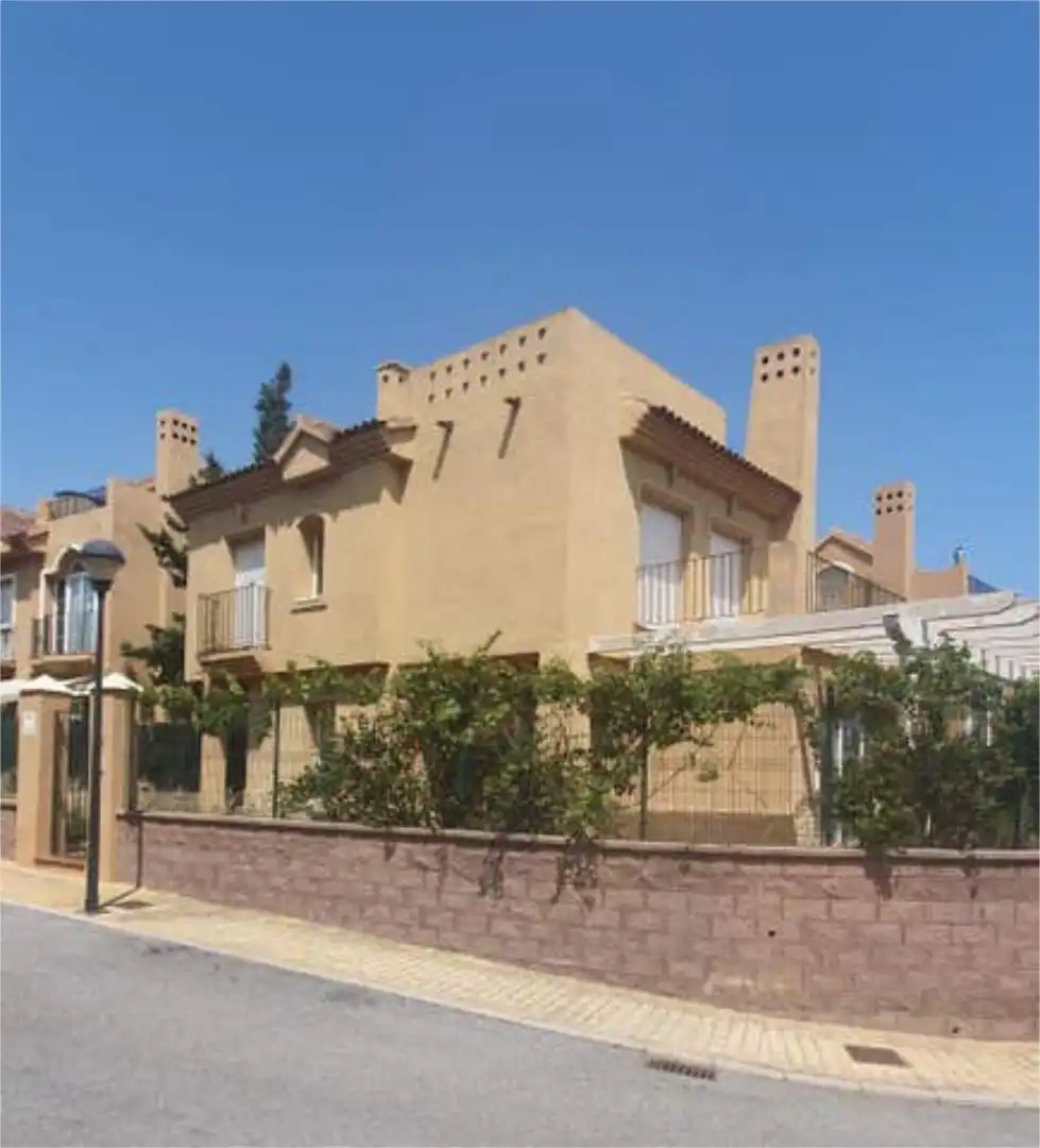 Casa adosada en Riviera del Sol - Foto 4