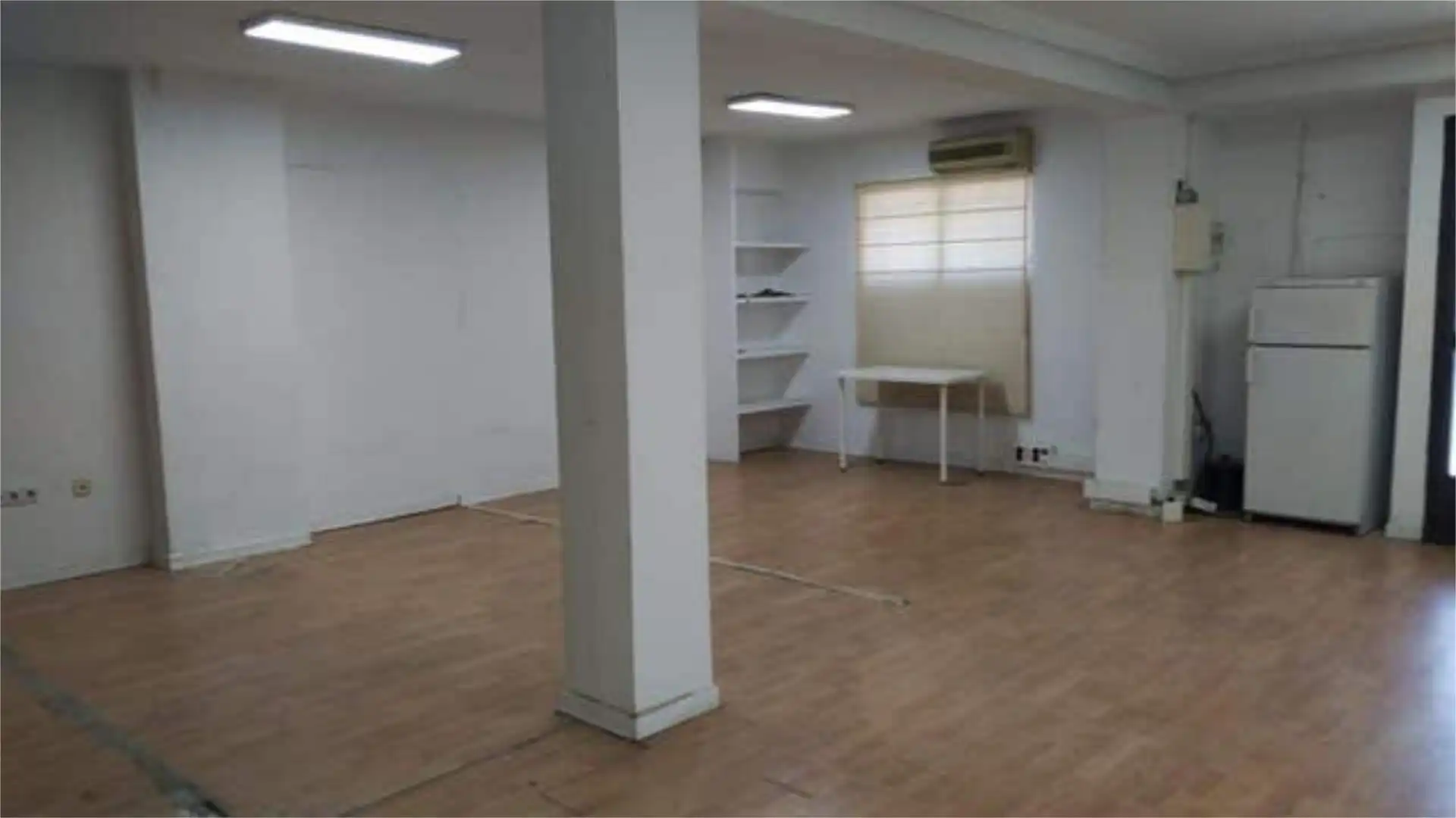 Local comercial en Triana - Foto 3
