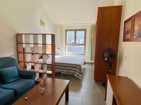 Estudio en calle el Salvador, 25