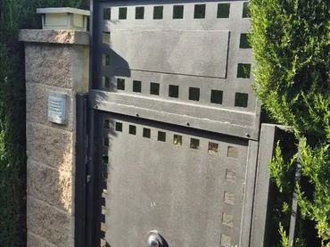 Casa adosada en  Carrer de Miquel Martí i Pol 2 - Foto 10