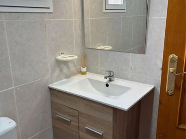 Piso en  Carrer de Montesa 11 - Foto 4