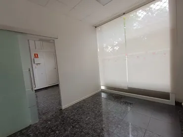 Local comercial en L'Hospitalet de Llobregat - Foto 3